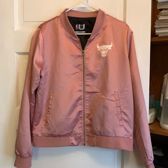 Chicago Bulls satin jacket - Picture 1 of 3